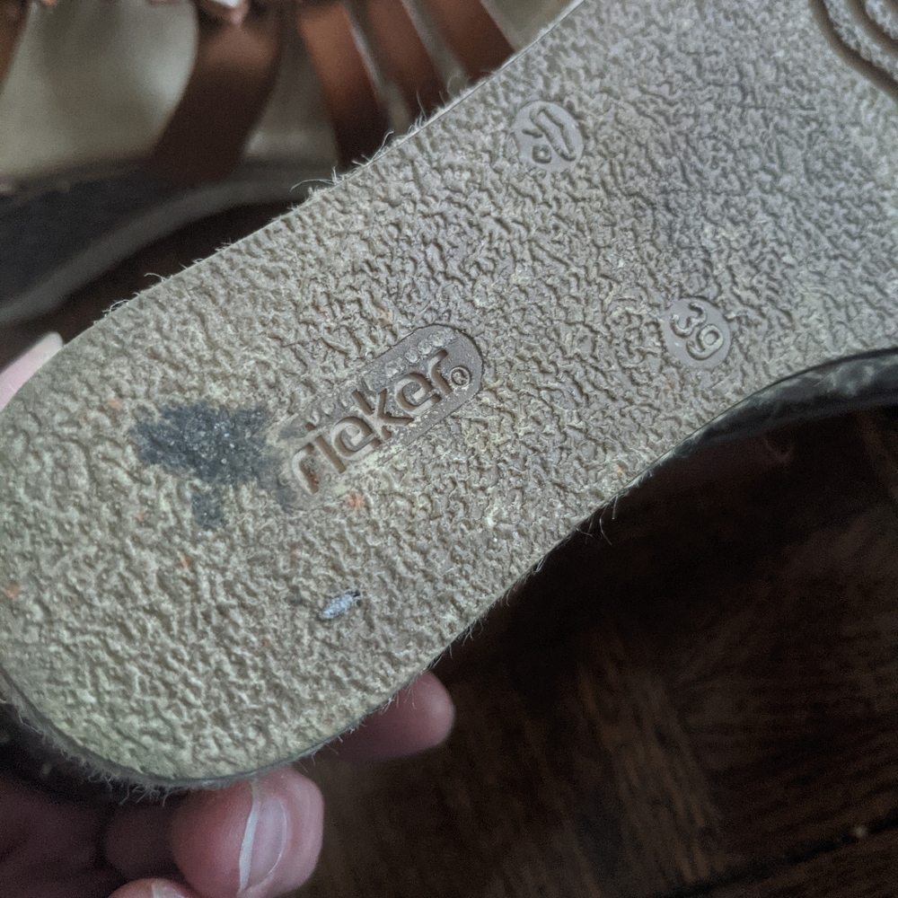 Sandals - Picture 6 of 6